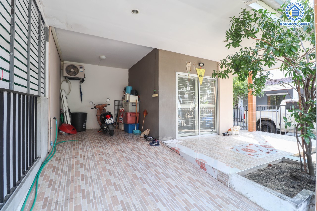 *****ทาวน์เฮ้าส์มือสอง ม.พฤกษา64/1 รังสิต-คลอง3 หลังมุม บนเนื้อที่ 24.5 ตร.ว. 3 ห้องนอน 2 ห้องน้ำ 1 ที่จอดรถ พร้อมเข้าอยู่ได้เลย บนทำเลที่เชื่อมต่อถนนรังสิต-นครนายก, คลอง4 ใกล้ห้างสรรพสินค้าฟิวเจอร์พาร์ครังสิต จุดขึ้นทางด่วน "อุตราภิมุข" และรถไฟฟ้าสายสีแดง "สถานีคลองหนึ่ง"